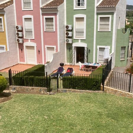 Bahia de Casares 3 Storey Townhouse - Costa Del Sol מראה חיצוני תמונה