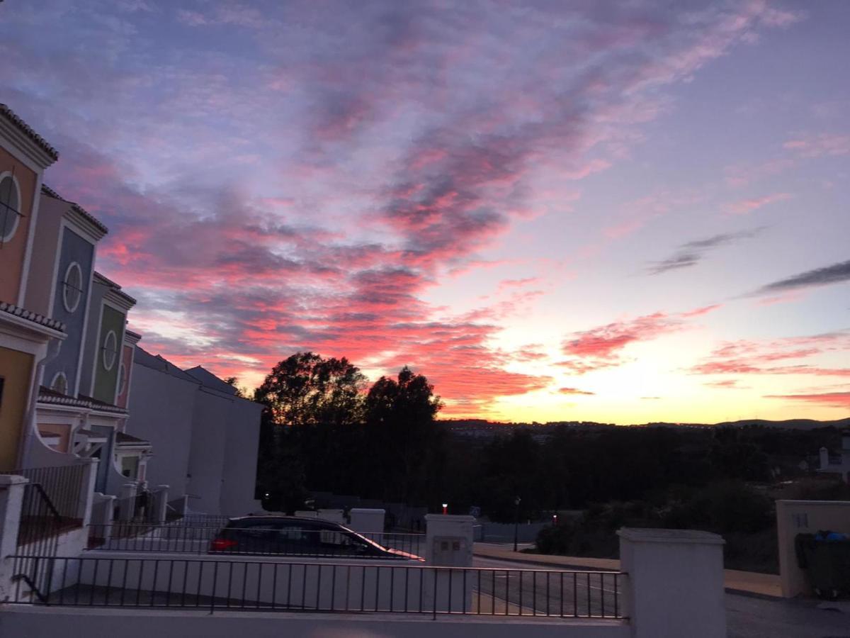Bahia de Casares 3 Storey Townhouse - Costa Del Sol מראה חיצוני תמונה
