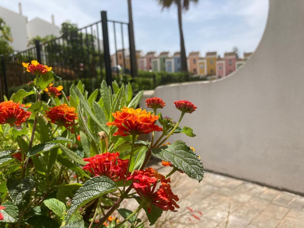 Bahia de Casares 3 Storey Townhouse - Costa Del Sol מראה חיצוני תמונה