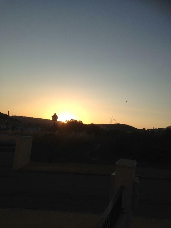 Bahia de Casares 3 Storey Townhouse - Costa Del Sol מראה חיצוני תמונה